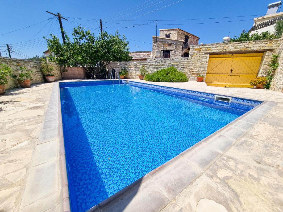 Skarinou'S Landhouse Poolside Heaven Apartment Esterno foto